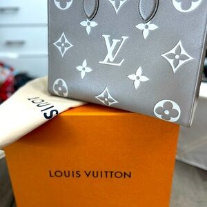 Like new LV tote